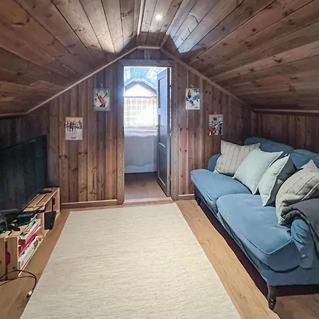Prázdninový dům Cozy In With Sauna